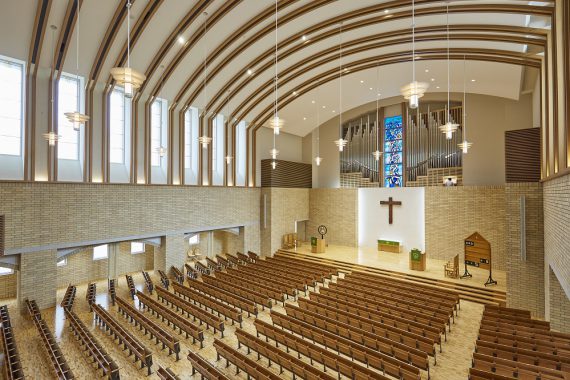 青山学院の礼拝堂〈8〉　中等部礼拝堂